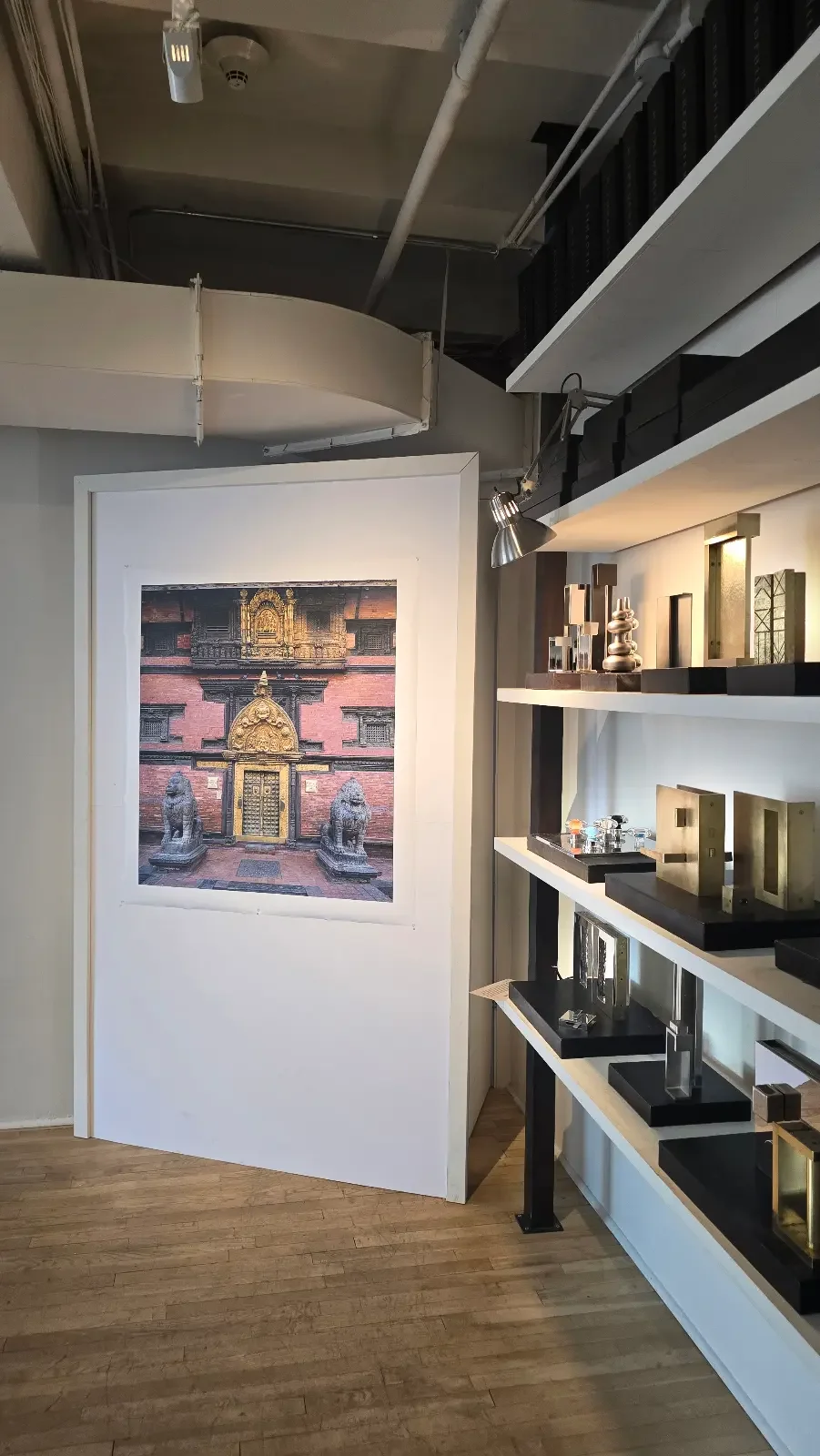 Overview of the Theophile Open Studio exhibition